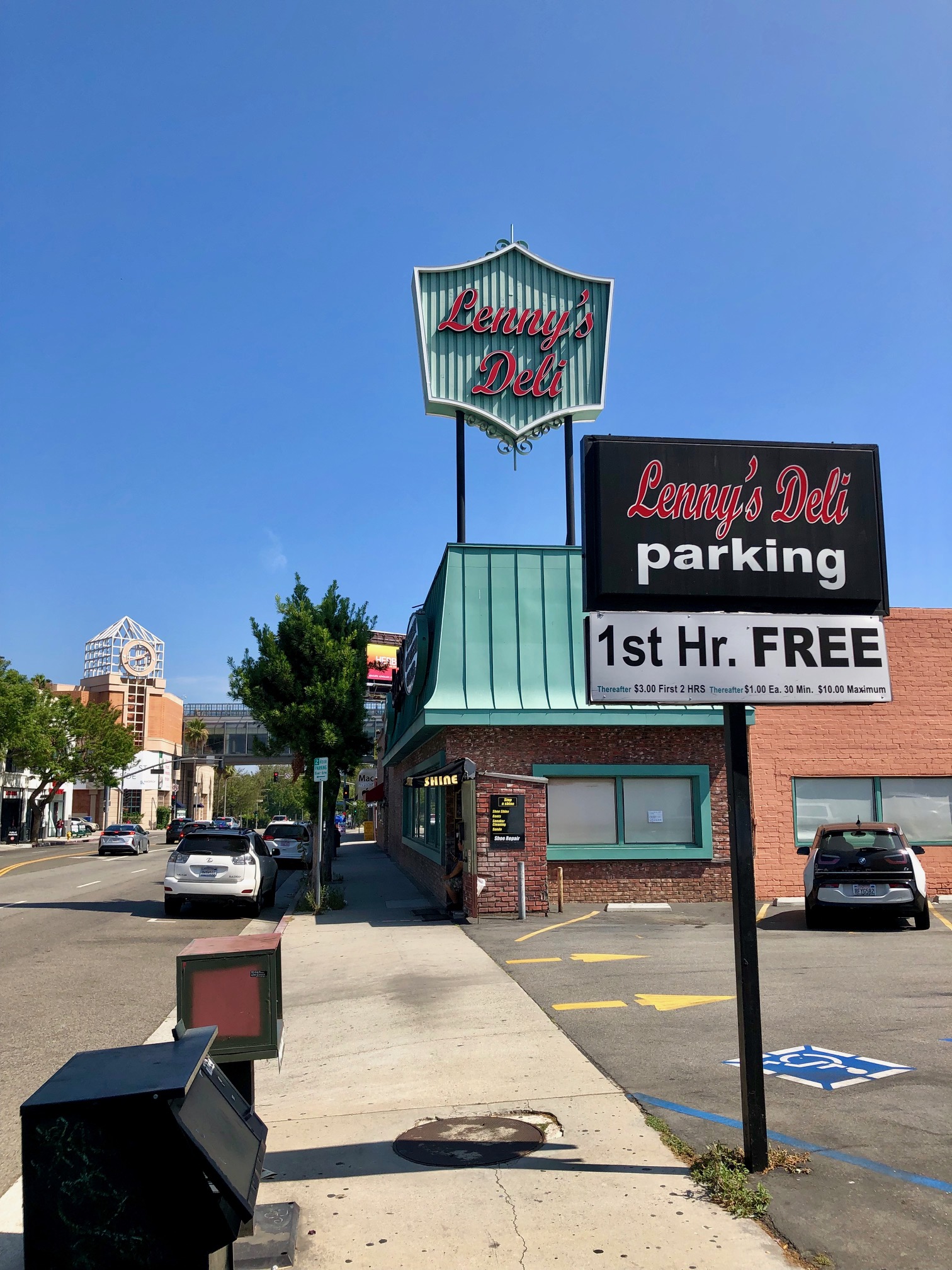 Lenny's1.jpg